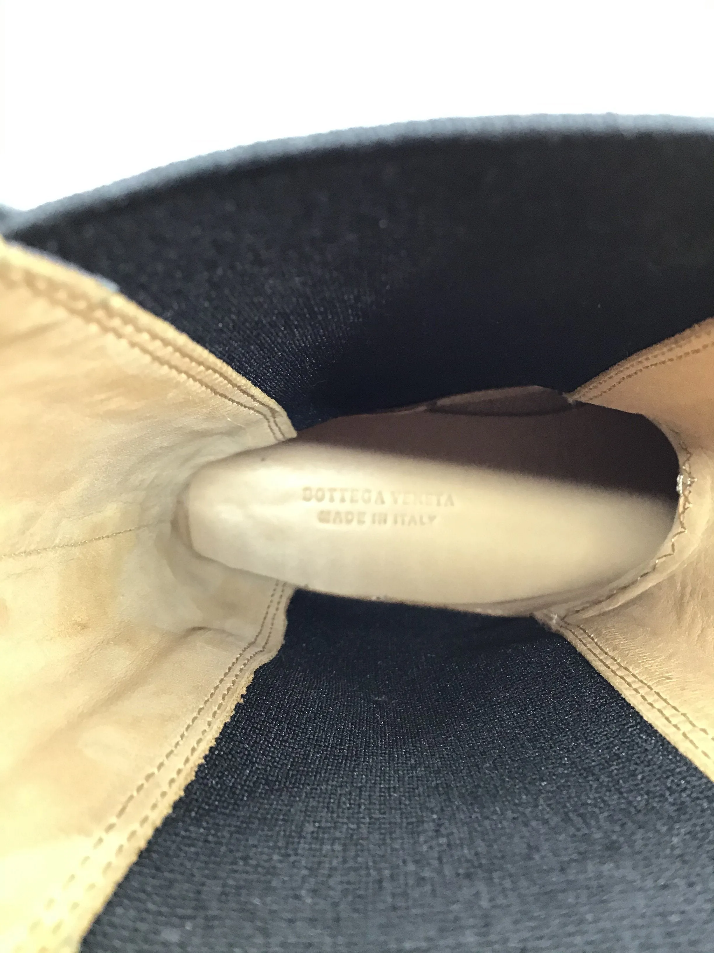 Bottega Veneta Nappa Intrecciato Medium Veneta Hobo